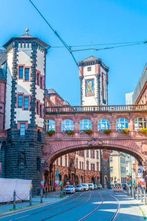 FRANKFURT, GERMANY, AUGUST 18, 2018: Bethmannstrasse passing the local municipality building in Frankfurt, Germanyのeditorial素材