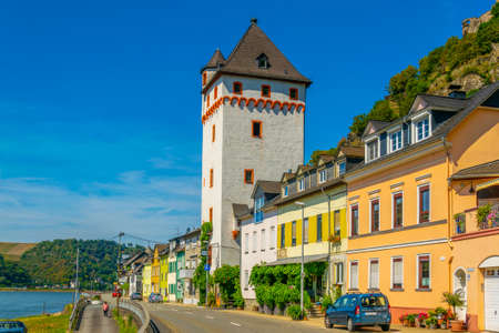 ST. GOARSHAUSEN, GERMANY, AUGUST 16, 2018: View of riverside promenade at St. Goarshausen in Germanyのeditorial素材