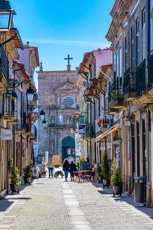 VIANA DO CASTELO, PORTUGAL, MAY 24, 2019: Narrow street in the historical center of Viana do Castelo in Portugalのeditorial素材