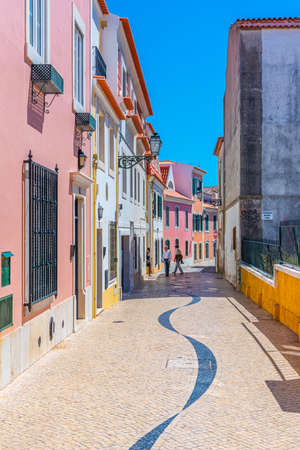 CASCAIS, PORTUGAL, MAY 31, 2019: People are strolling through narrow streets of Cascais in Portugalのeditorial素材
