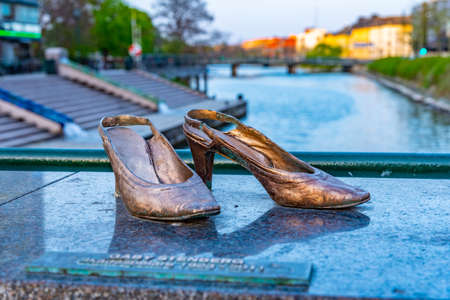 Sculpture of a shoe on a bridge over Sodra Forstad channel in Malmoのeditorial素材