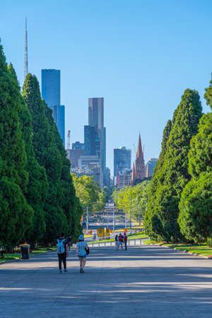 MELBOURNE, AUSTRALIA, DECEMBER 31, 2019: Saint paul cathedral viewed from queen victoria gardens in Melbourne, Australiaの写真素材