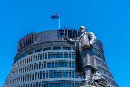 Statue of Richard John Seddon at New Zealand Parliament Buildings in Wellingtonのeditorial素材