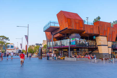 PERTH, AUSTRALIA, JANUARY 19, 2020: Sunset view of Yagan square in Perth, Australiaのeditorial素材