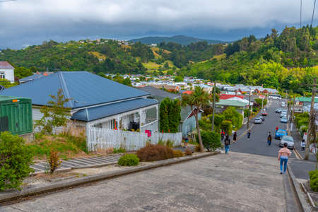 DUNEDIN, NEW ZEALAND, JANUARY 25, 2020: Baldwin street - the world's steepest street, in Dunedin, new Zealandのeditorial素材