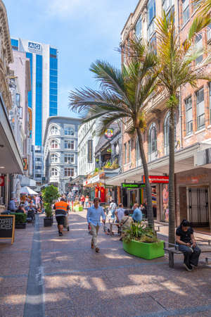AUCKLAND, NEW ZEALAND, FEBRUARY 20, 2020: Narrow street in central Auckland, New Zealandのeditorial素材