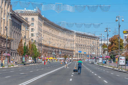 KYIV, UKRAINE, SEPTEMBER 1, 2019: People are walking at Khreschatyk boulevard during Sunday in Kyiv, Ukraineのeditorial素材