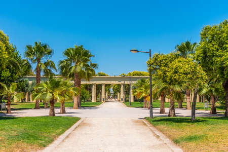 Arcade in jardins del turia gardens in Valencia, Spainの写真素材