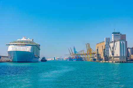 BARCELONA, SPAIN, JUNE 30, 2019: Cruise ship mooring at the port of Barcelona, Spainのeditorial素材