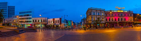 DUNEDIN, NEW ZEALAND, JANUARY 24, 2020: Sunset view of the Octagon square in Dunedin, New Zealandのeditorial素材