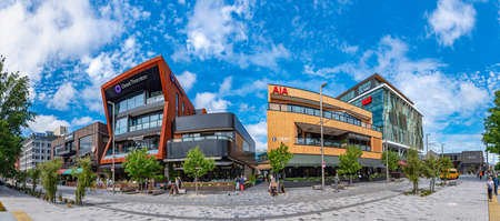 CHRISTCHURCH, NEW ZEALAND, JANUARY 21, 2020: Sunny day at Oxford terrace in Christchurch, New Zealandのeditorial素材