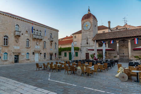 Sunrise view of town hall and city loggia at Croatian town Trogirのeditorial素材