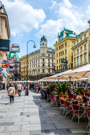 VIENNA, AUSTRIA, JUNE 2016. Tourists are walking through Graben Street in Vienna.のeditorial素材