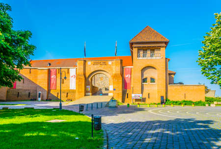 ESZTERGOM, HUNGARY MAY 21, 2016: the royal castle in the hungarian city Esztergomのeditorial素材