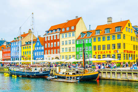COPENHAGEN, DENMARK, AUGUST 20, 2016: View of old Nyhavn port in the central Copenhagen, Denmark.のeditorial素材