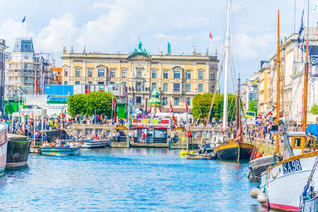 COPENHAGEN, DENMARK, AUGUST 21, 2016: View of old Nyhavn port in the central Copenhagen, Denmark.のeditorial素材