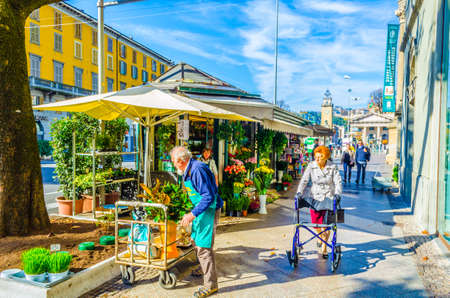 BERGAMO, ITALY, NOVEMBER 2, 2014: Traffic on Porta Nuova square in Bergamo, Italyのeditorial素材