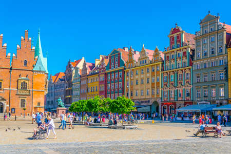WROCLAW, POLAND, MAY 28, 2017: Colorful houses at Rynek, the picturesque square in central Wroclaw, Polandのeditorial素材