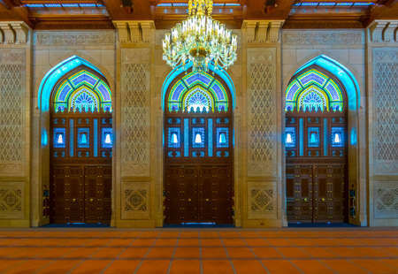 MUSCAT, OMAN, NOVEMBER 1, 2016: Interior of the Sultan Qaboos Grand Mosque in Muscat, Omanのeditorial素材