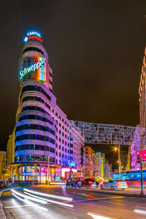 MADRID, SPAIN, JANUARY 9, 2016: Gran Via at the Iconic Schweppes sign. The street is the main shopping district of Madrid.のeditorial素材