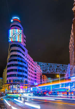 MADRID, SPAIN, JANUARY 9, 2016: Gran Via at the Iconic Schweppes sign. The street is the main shopping district of Madrid.のeditorial素材