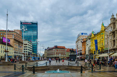 ZAGREB, CROATIA, JULY 28, 2015: Ban Jelacic monument on central city square (Trg bana Jelacica) in Zagreb, Croatia. The oldest standing building here was built in 1827のeditorial素材