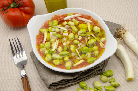 Cold bean salad with tomato, onion and olive oilの写真素材