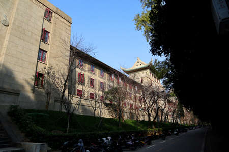 There are many old houses like this in the cityの写真素材