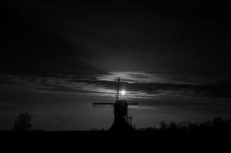 Windmills at the Nieuw Hollandse Waterlinie near Werkendamの写真素材