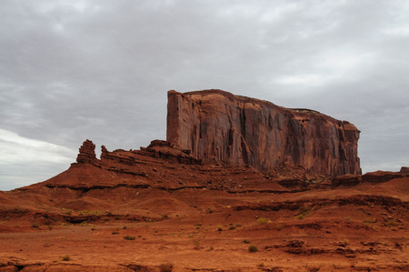 Monument Valley in mid August, on a relatively rainy and overcast day.の写真素材
