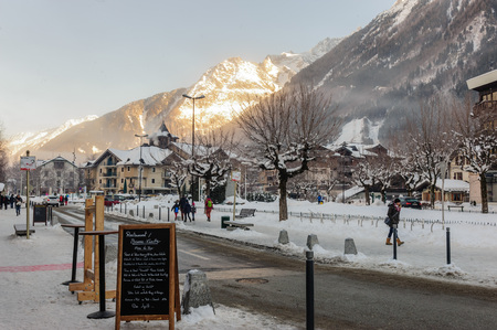 CHAMONIX DE MONT BLANC, FRANCE, DECEMBER 24, 2017. Snow covered streets of Chamonix de Mont Blanc in early winter. This popular tourist destination was hit by massive snow fall around this time.のeditorial素材