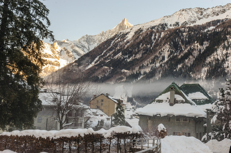 CHAMONIX DE MONT BLANC, FRANCE, DECEMBER 24, 2017. Snow covered streets of Chamonix de Mont Blanc in early winter. This popular tourist destination was hit by massive snow fall around this time.のeditorial素材