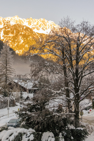 CHAMONIX DE MONT BLANC, FRANCE, DECEMBER 24, 2017. Snow covered streets of Chamonix de Mont Blanc in early winter. This popular tourist destination was hit by massive snow fall around this time.のeditorial素材