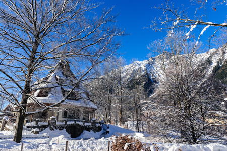 CHAMONIX DE MONT BLANC, FRANCE, DECEMBER 24, 2017. Snow covered streets of Chamonix de Mont Blanc in early winter. This popular tourist destination was hit by massive snow fall around this time.のeditorial素材