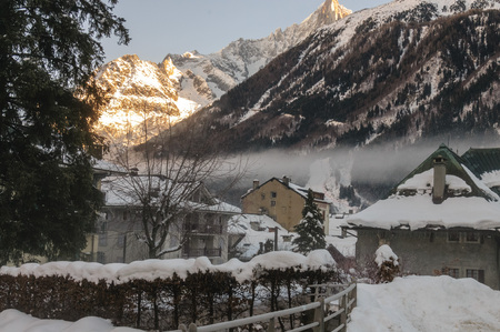 CHAMONIX DE MONT BLANC, FRANCE, DECEMBER 24, 2017. Snow covered streets of Chamonix de Mont Blanc in early winter. This popular tourist destination was hit by massive snow fall around this time.のeditorial素材
