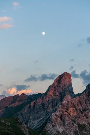 Landscape shot at the Passo di Giau, in the the Italian Dolomites, during the Golden Hour.の写真素材