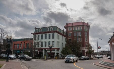 Feyetteville, NC. December 24, 2015. Impression of the traffic at the roundabout connecting Hay, Person, and Gillespie Street, in downtown Fayetteville.のeditorial素材