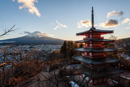 Shimoyoshida, Japan - December 27, 2019. Exterior shot of the famous Chureito Pagoda with mount fuji as a background.のeditorial素材
