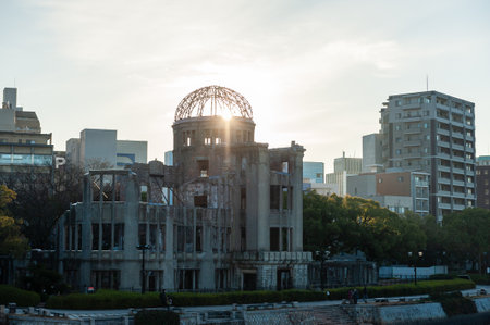 Hiroshima, Japan - Januari 1, 2020. Early morning shot of the famous atomic bomb dome in Hiroshima.のeditorial素材