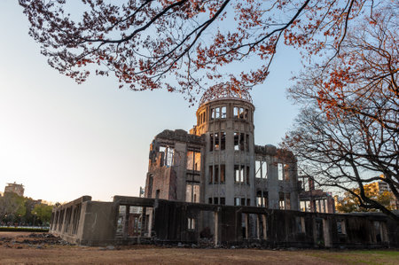 Hiroshima, Japan - Januari 1, 2020. Early morning shot of the famous atomic bomb dome in Hiroshima.のeditorial素材