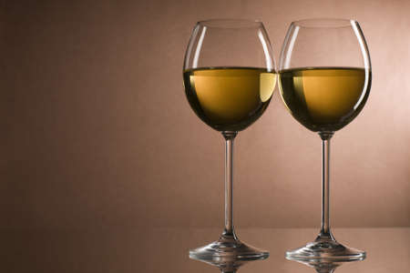 Two glasses of white wine close upの写真素材