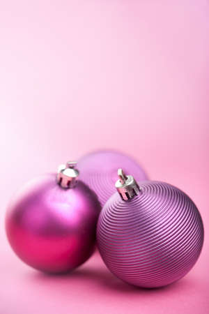 purple christmas balls の写真素材