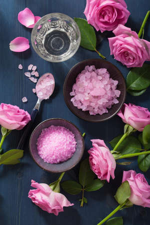 rose flower herbal salt for spa and aromatherapyの写真素材