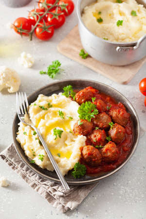 keto paleo diet lunch mashed cauliflower with meatballsの写真素材