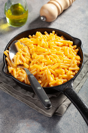 American creamy macaroni and cheese pastaの写真素材