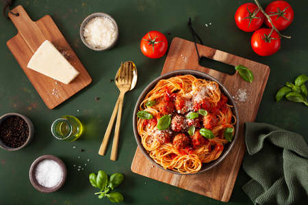 spaghetti with meatballs and tomato sauce, italian pastaの写真素材