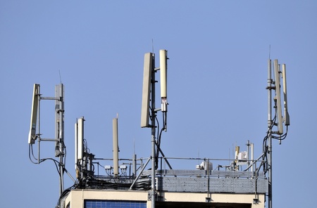 Antenna for cell phone network