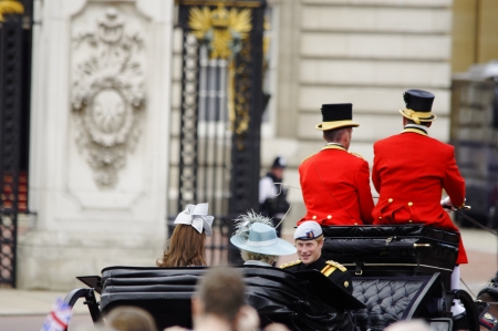 LONDON, UK - June 16: Trooping the Colour ceremony on the Mall and at Buckingham Palace, on June 16, 2012 in London. Trooping the Colour takes place every year in June to officialy celebrate the sovereign birthday.のeditorial素材