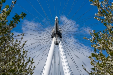 LONDON, UK - CIRCA APRIL 2013  The EDF Energy London Eye is the tallest ferris wheel in Europe のeditorial素材