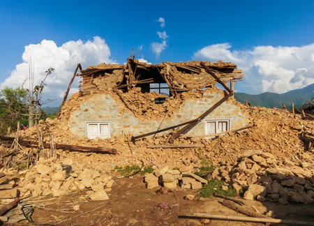 KOT DANDA, LALITPUR, NEPAL - MAY 2, 2015: Damaged house after the 7.8 earthquake that hit Nepal on April 25, 2015.のeditorial素材